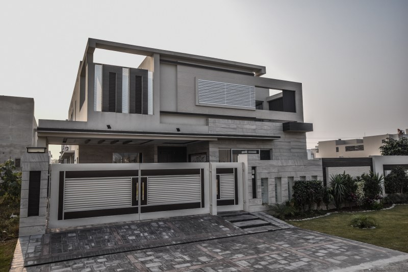LUXURY BRAND NEW 01 KANAL HOUSE FOR SALE IN DHA PHASE 6